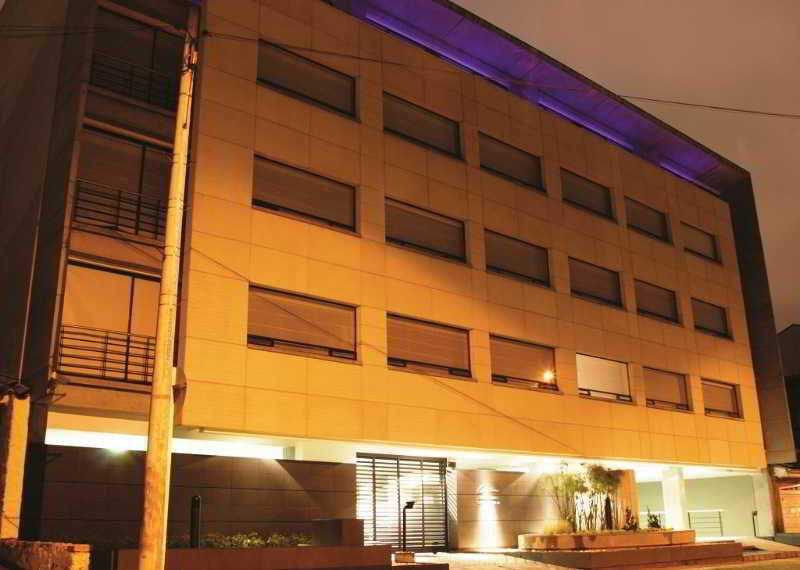 Travelers Obelisco Apartamentos Bogota Exterior photo